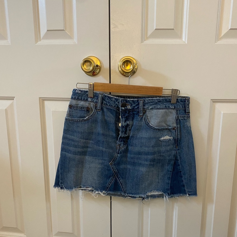 AMERICAN EAGLE DISTRESSED DENIM MINI SKIRT